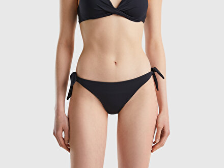 Kad N Siyah Kenardan Ba Lamal Brezilya Model D K Bel Bikini Alt