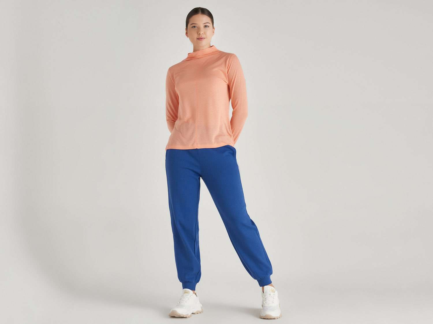 Benetton Kadın Somon Yün Viskoz Karışımlı Sweatshirt. 1 Benetton Kadın Somon Yün Viskoz Karışımlı Sweatshirt. 1