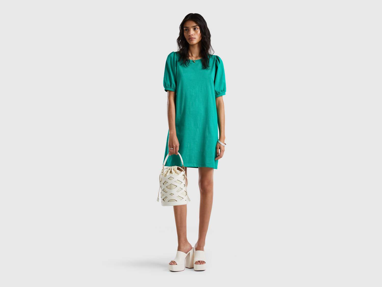 Benetton Kadın Yeşil Büzgülü Yarım Kollu Diz Üstü Elbise. 1