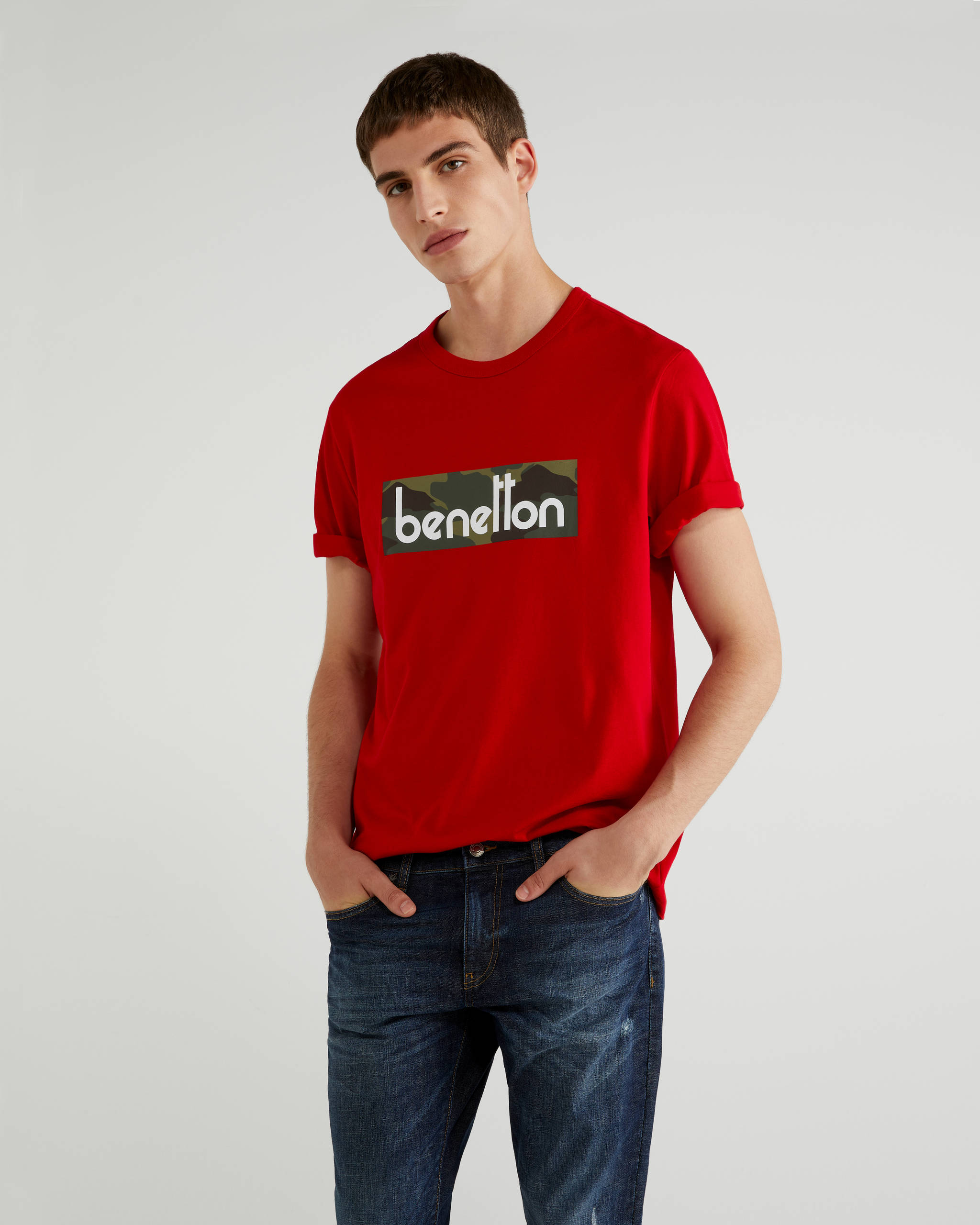 Benetton Vintage Logo Tshirt. 3