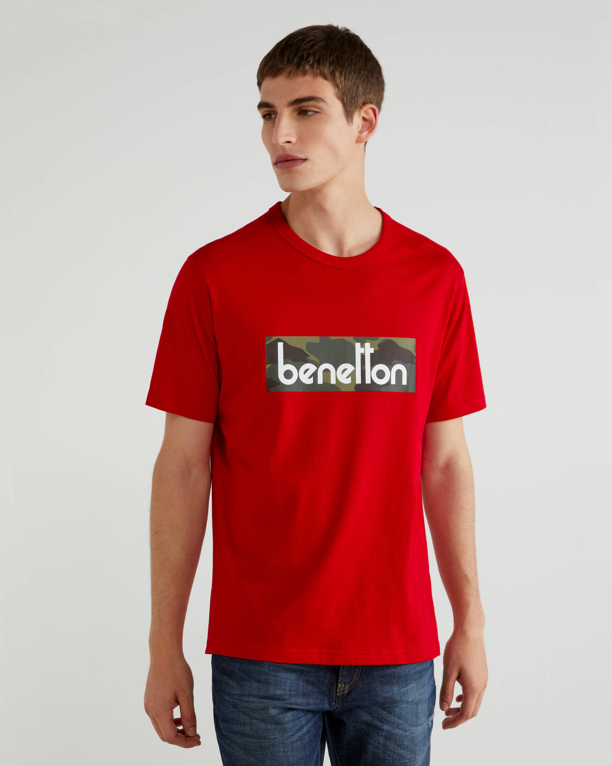 Benetton Vintage Logo Tshirt. 2