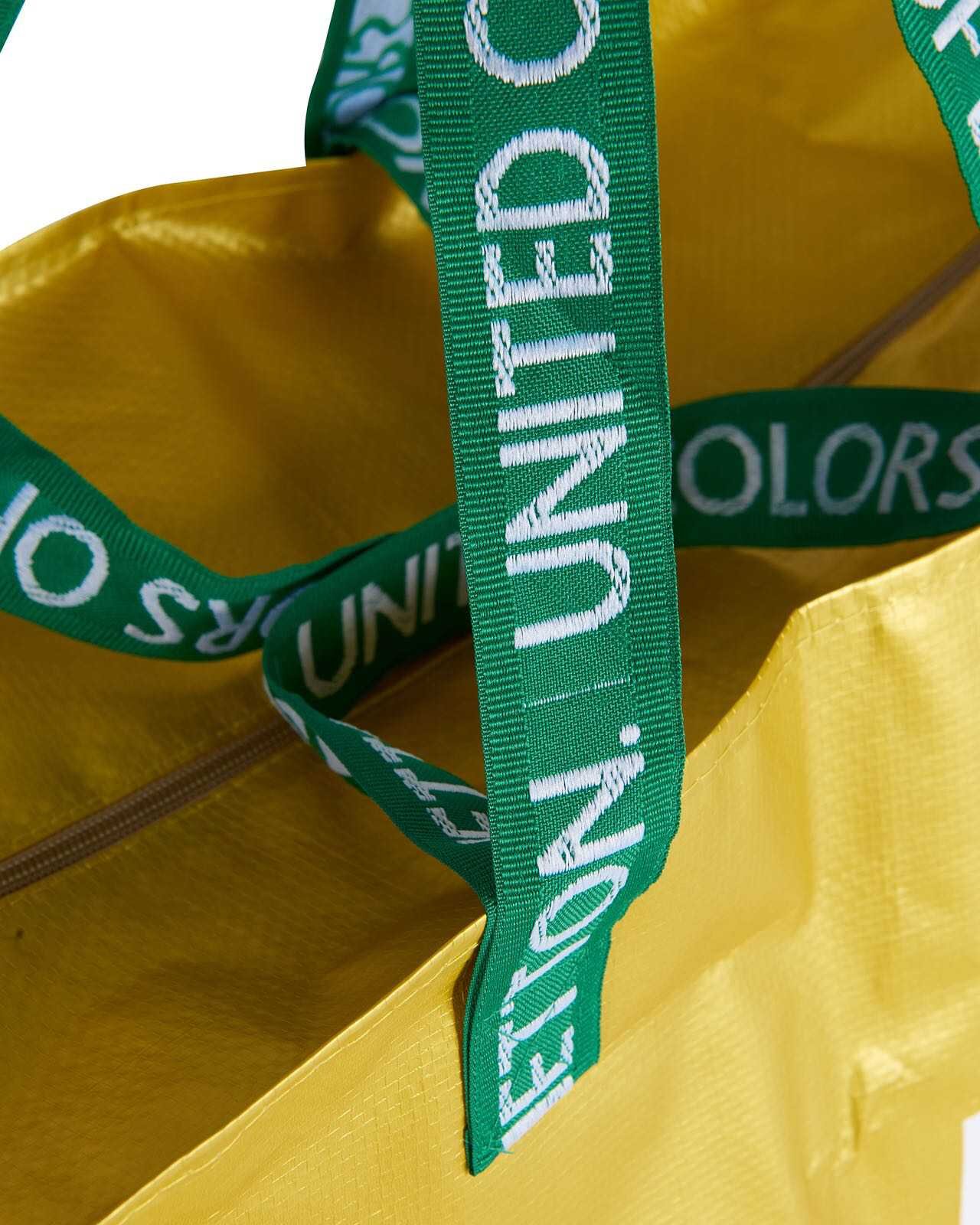 Benetton Alışveriş Çantası. 3 Benetton Alışveriş Çantası. 3
