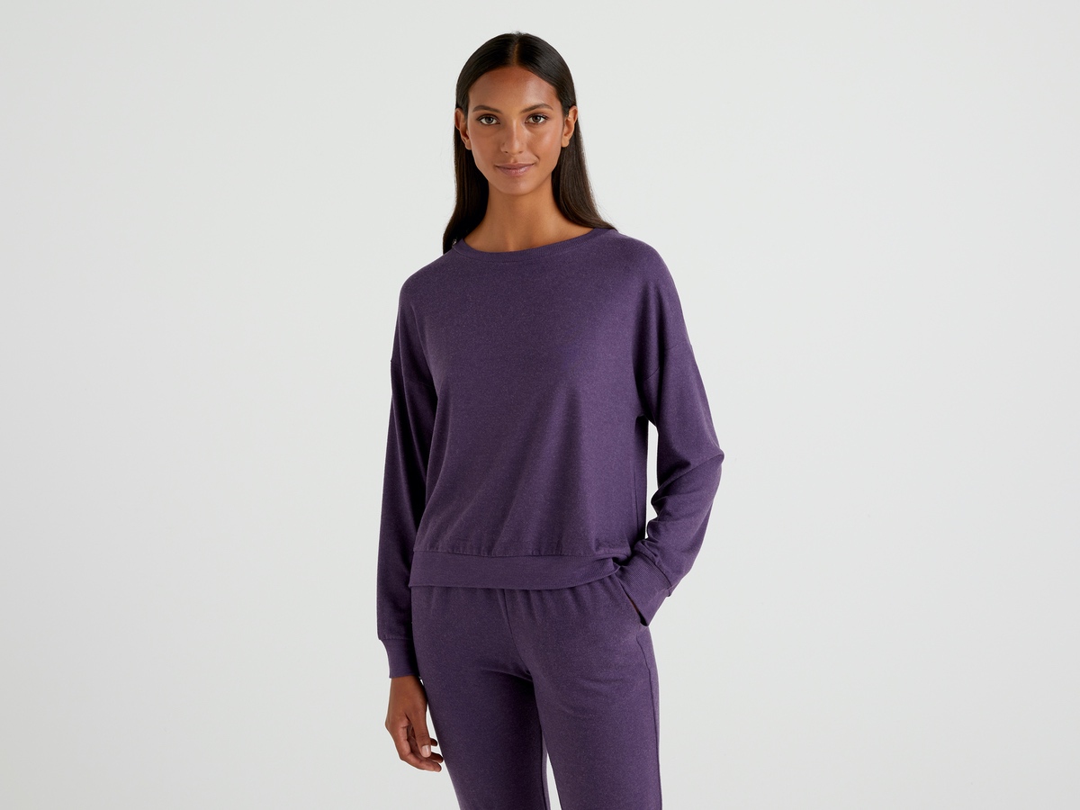 Benetton Kadın Mix Viskon Karışımlı Bisiklet Yaka Sweatshirt. 1 Benetton Kadın Mix Viskon Karışımlı Bisiklet Yaka Sweatshirt. 1