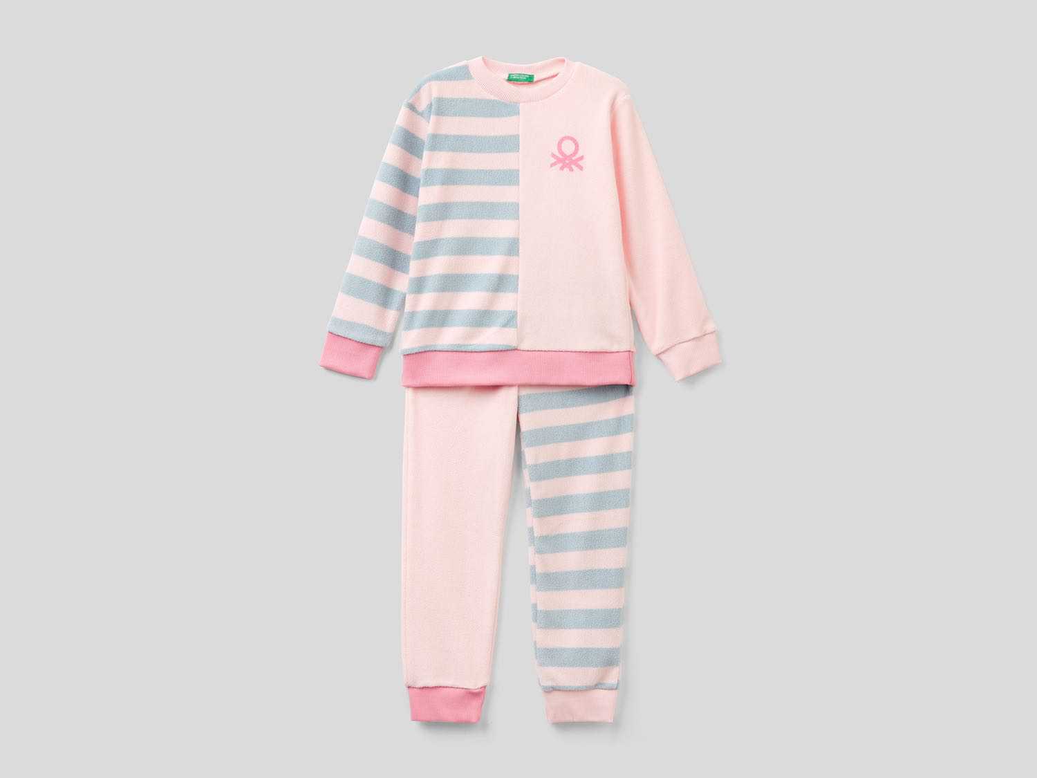 Benetton Erkek Çocuk Toz Pembe Renk Bloklu Pijama Takımı. 1 Benetton Erkek Çocuk Toz Pembe Renk Bloklu Pijama Takımı. 1