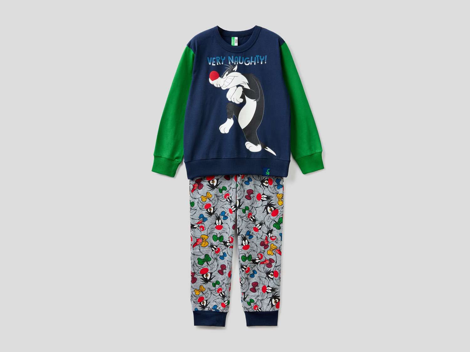 Benetton Slyvester Baskılı Pijama Takımı. 1 Benetton Slyvester Baskılı Pijama Takımı. 1