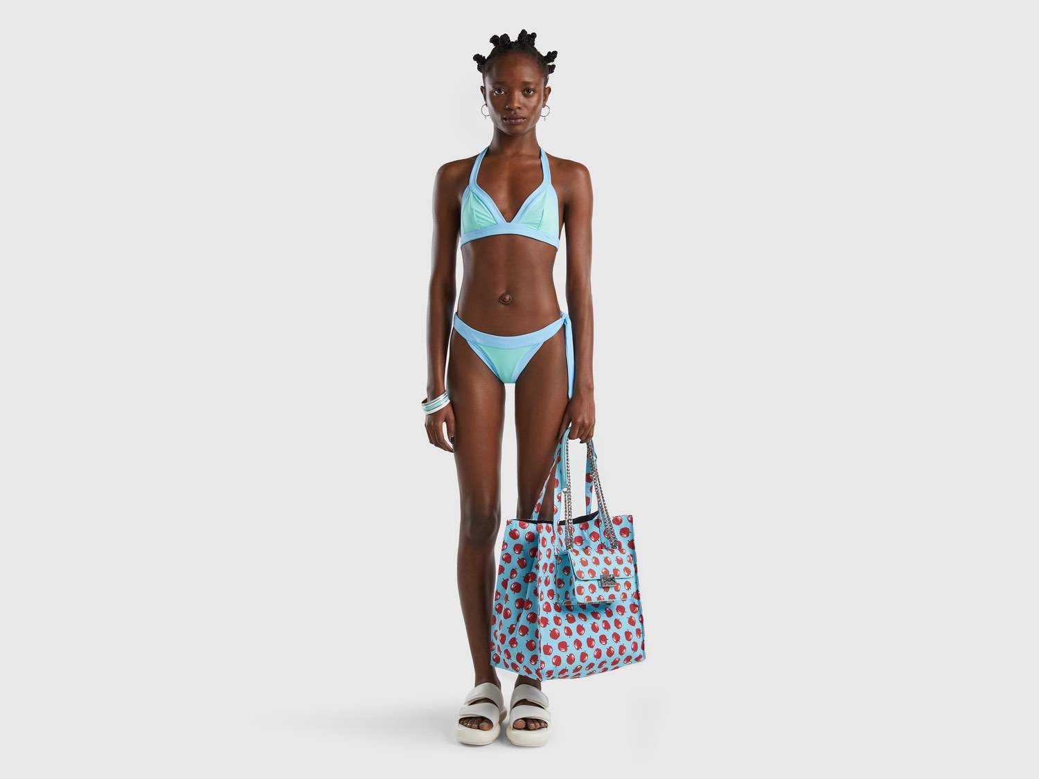 Benetton Kadın Turkuaz Mix Waterfalls Askılı Bikini Üst. 1 Benetton Kadın Turkuaz Mix Waterfalls Askılı Bikini Üst. 1