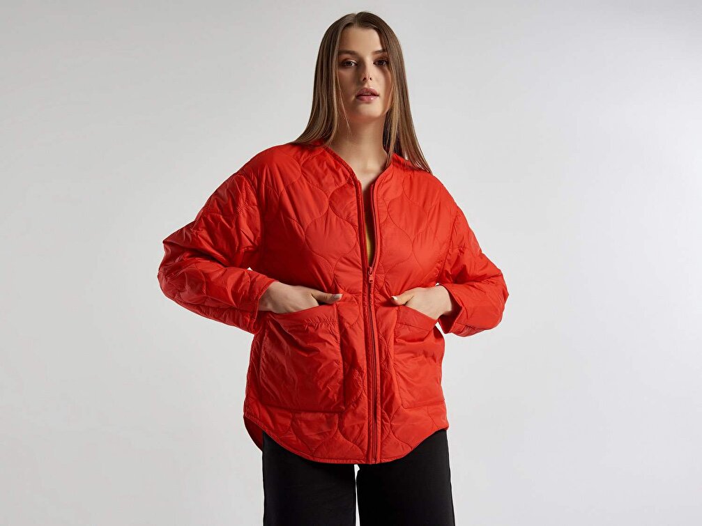 Benetton Kadın Kırmızı Recycled Polyester Dolgulu Kapitone Mont