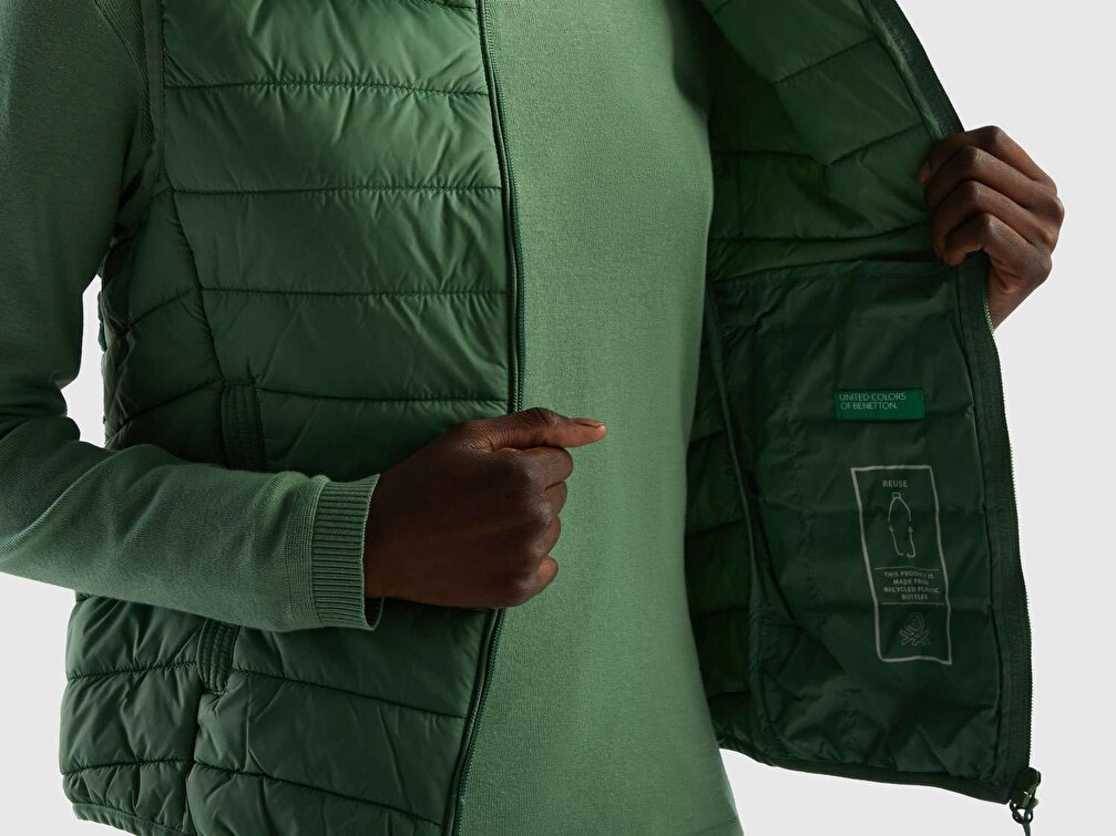 Benetton Kadın Kuşkonmaz Rengi Recycled Polyester Dolgulu  Pufa Yelek