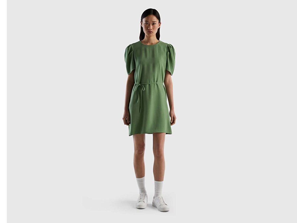 Benetton Kadın Kuşkonmaz Rengi Viskoz Karışımlı Omzu Pileli Kısa Kollu Mini Elbise