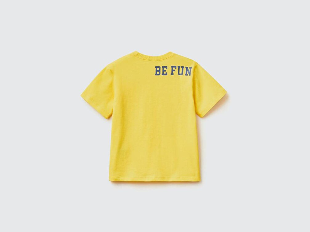 Benetton Erkek Çocuk Sarı Omzu Slogan Baskılı Cepli T-Shirt