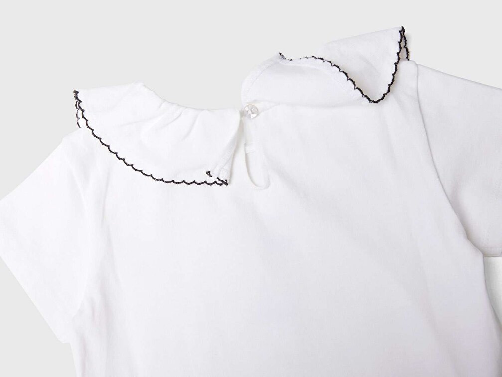 Benetton Kız Çocuk Beyaz Yaka Detaylı T-Shirt