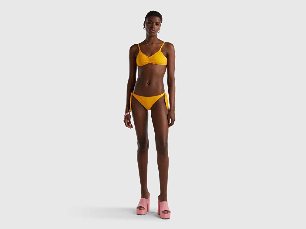 Benetton Kadın Sarı Sünger Kumaş Bikini Üst