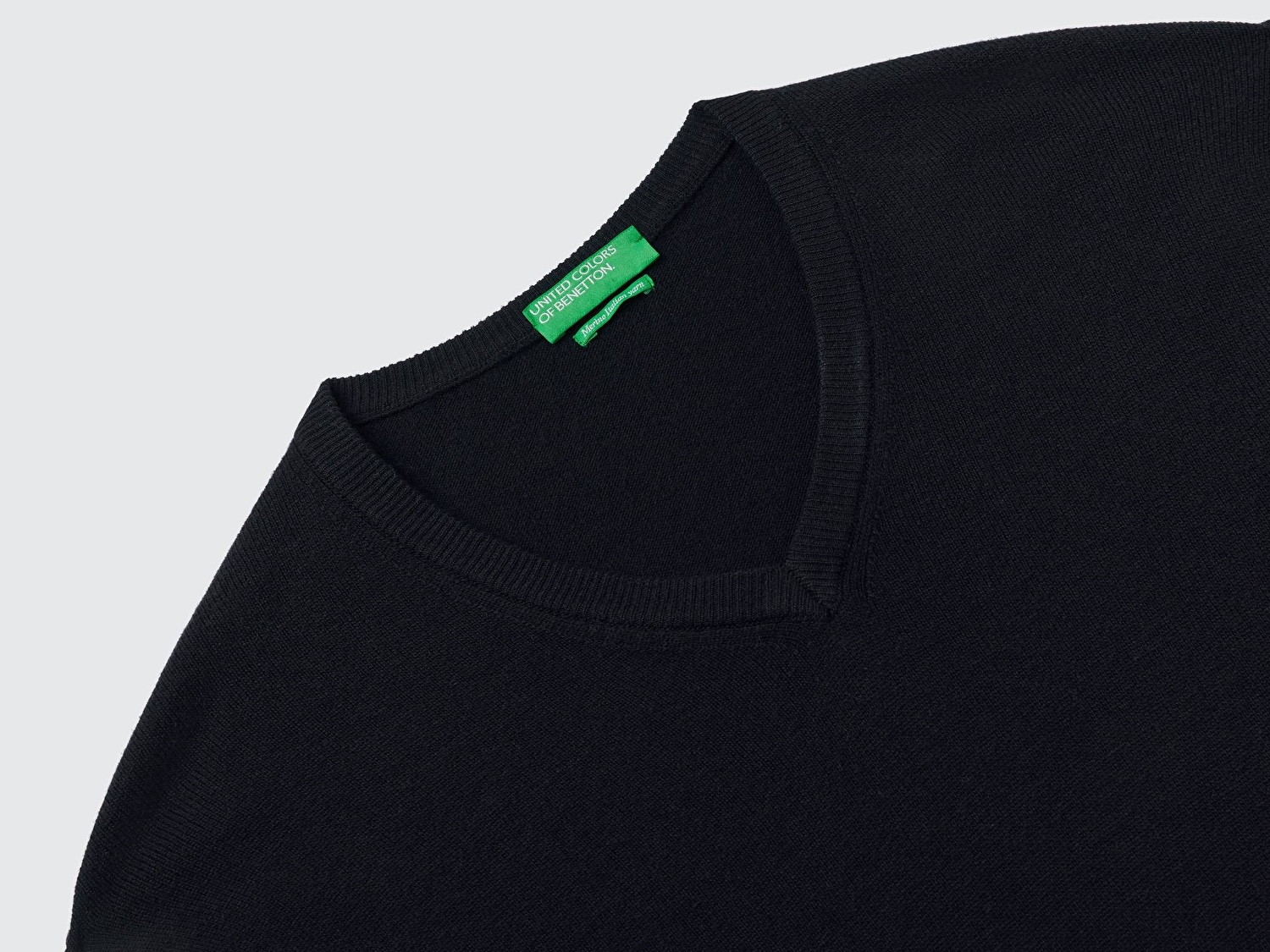 Benetton Erkek Siyah V Yaka %100 Merino Kazak