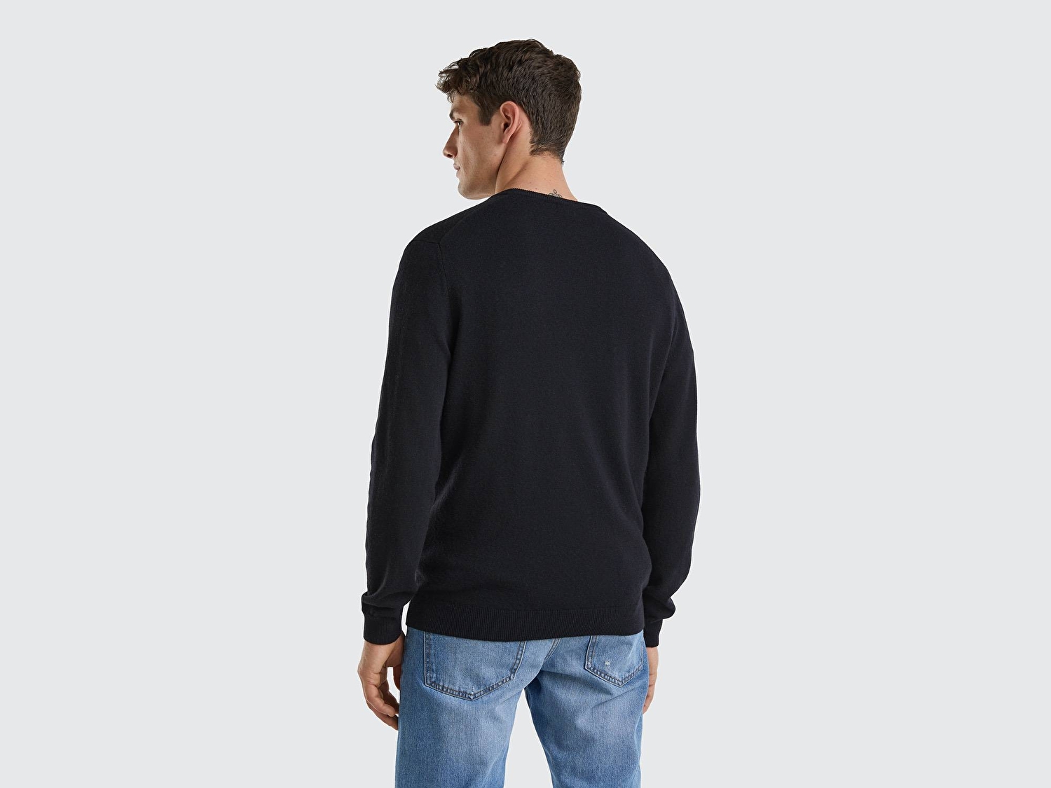 Benetton Erkek Siyah V Yaka %100 Merino Kazak
