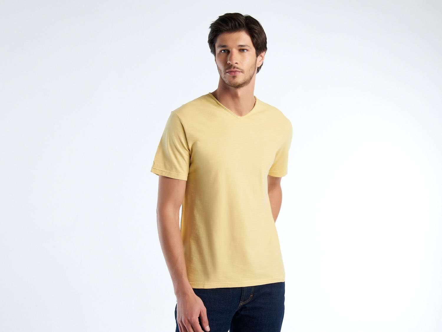 Benetton Erkek Açık Sarı V Yaka Slub T-shirt