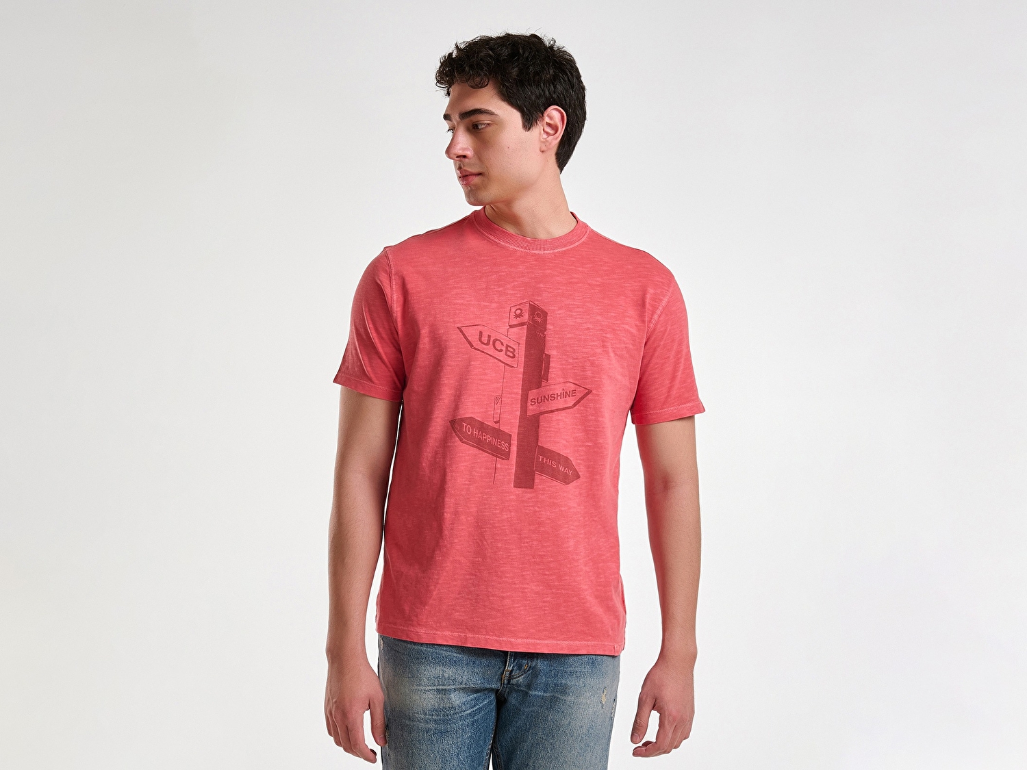 Benetton Erkek Mercan %100 Pamuk Yıpranmış Efektli Önü Baskılı Relax Fit T-Shirt