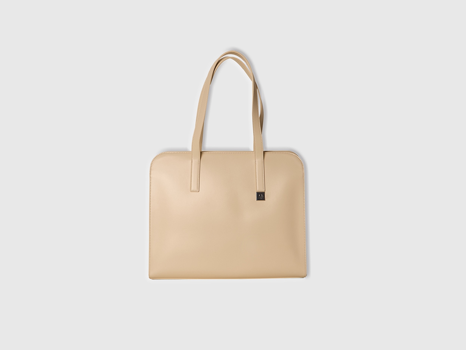 Benetton Kadın Taş Rengi Logo Detaylı Metal Plakalı Fermuarlı Geniş Tote Çanta