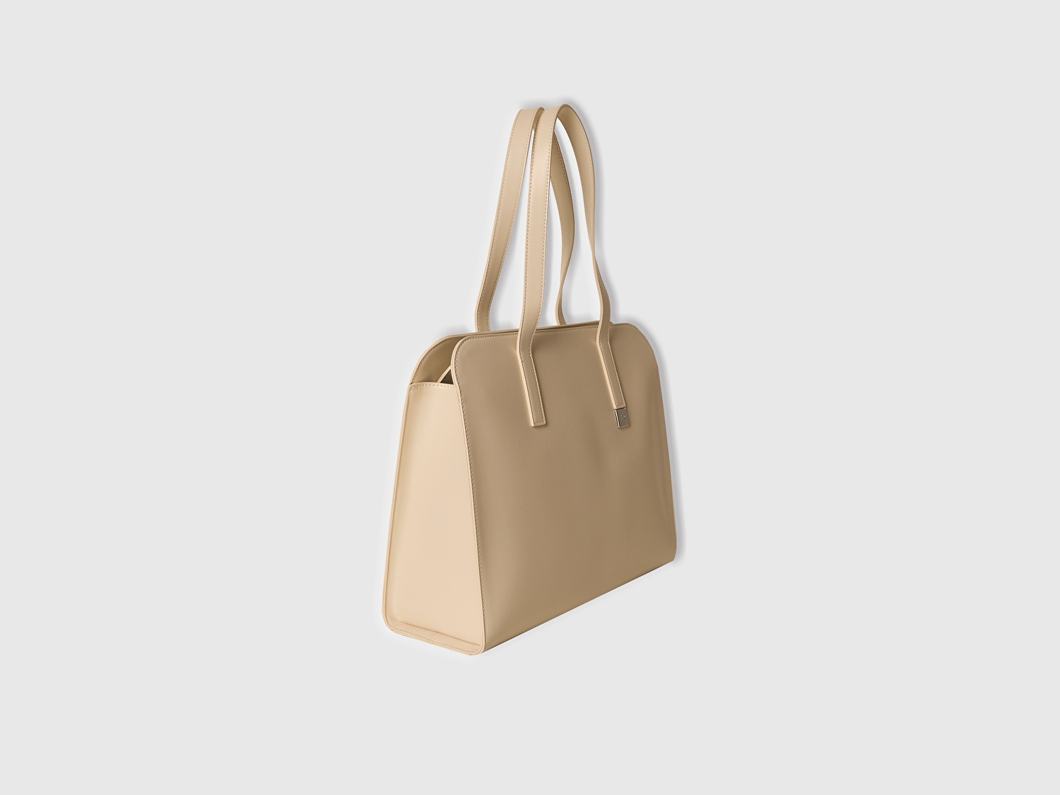 Benetton Kadın Taş Rengi Logo Detaylı Metal Plakalı Fermuarlı Geniş Tote Çanta