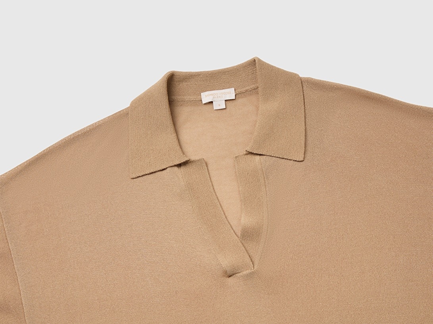 Benetton Kadın Bej Viskoz Karışımlı Oversize Ribanalı Polo Yaka Kazak