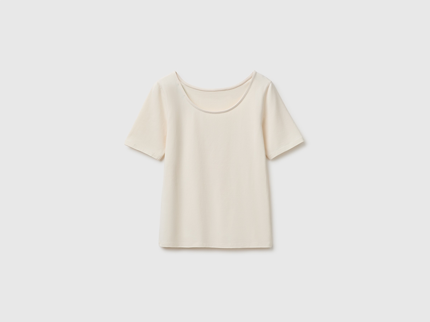 Benetton Kadın Krem Pamuk Karışımlı Örme Slim Fit Geniş Yaka T-Shirt