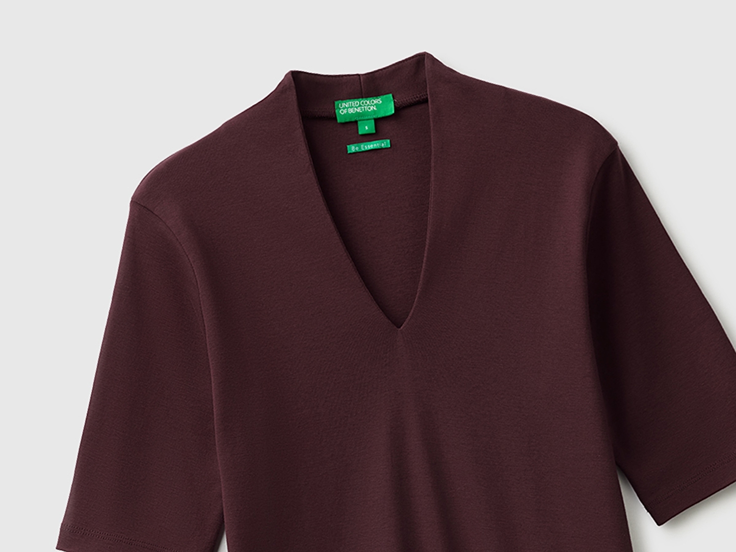 Benetton Kadın Kahverengi %100 Pamuk Yarım Kollu Derin V Yaka T-Shirt