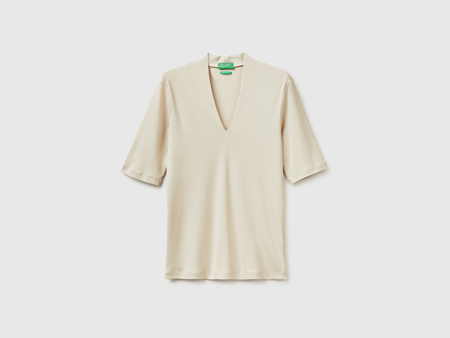 Benetton Kadın Taş %100 Pamuk Yarım Kollu Derin V Yaka T-Shirt