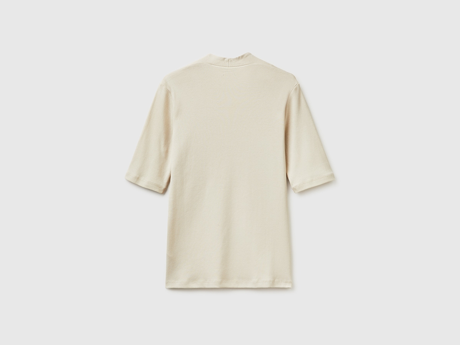 Benetton Kadın Taş %100 Pamuk Yarım Kollu Derin V Yaka T-Shirt
