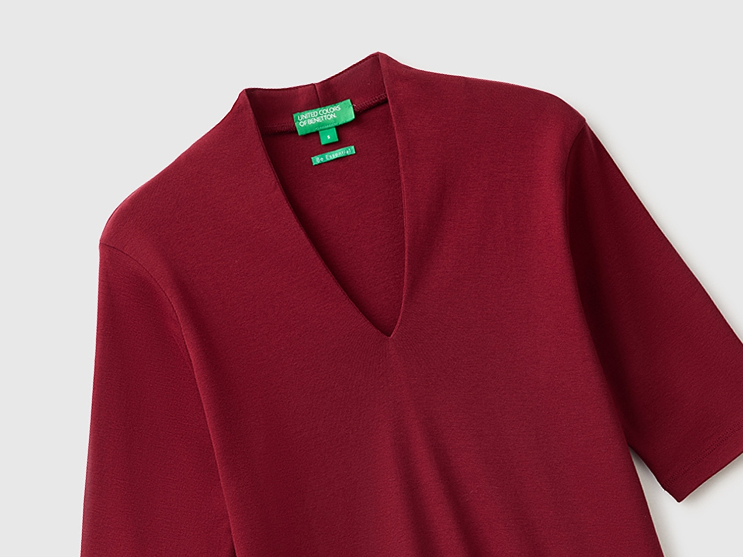 Benetton Kadın Mürdüm %100 Pamuk Yarım Kollu Derin V Yaka T-Shirt