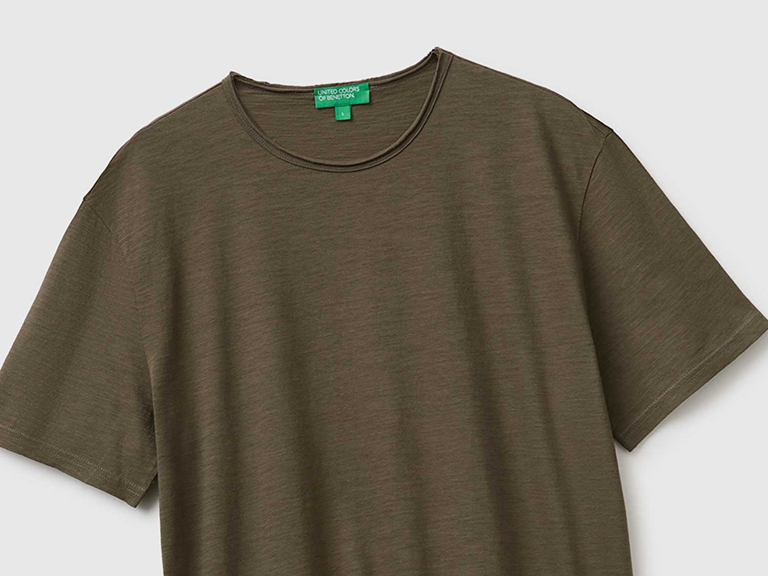 Benetton Erkek Koyu Haki  %100 Pamuk Regular Fit Bisiklet Yaka T-Shirt
