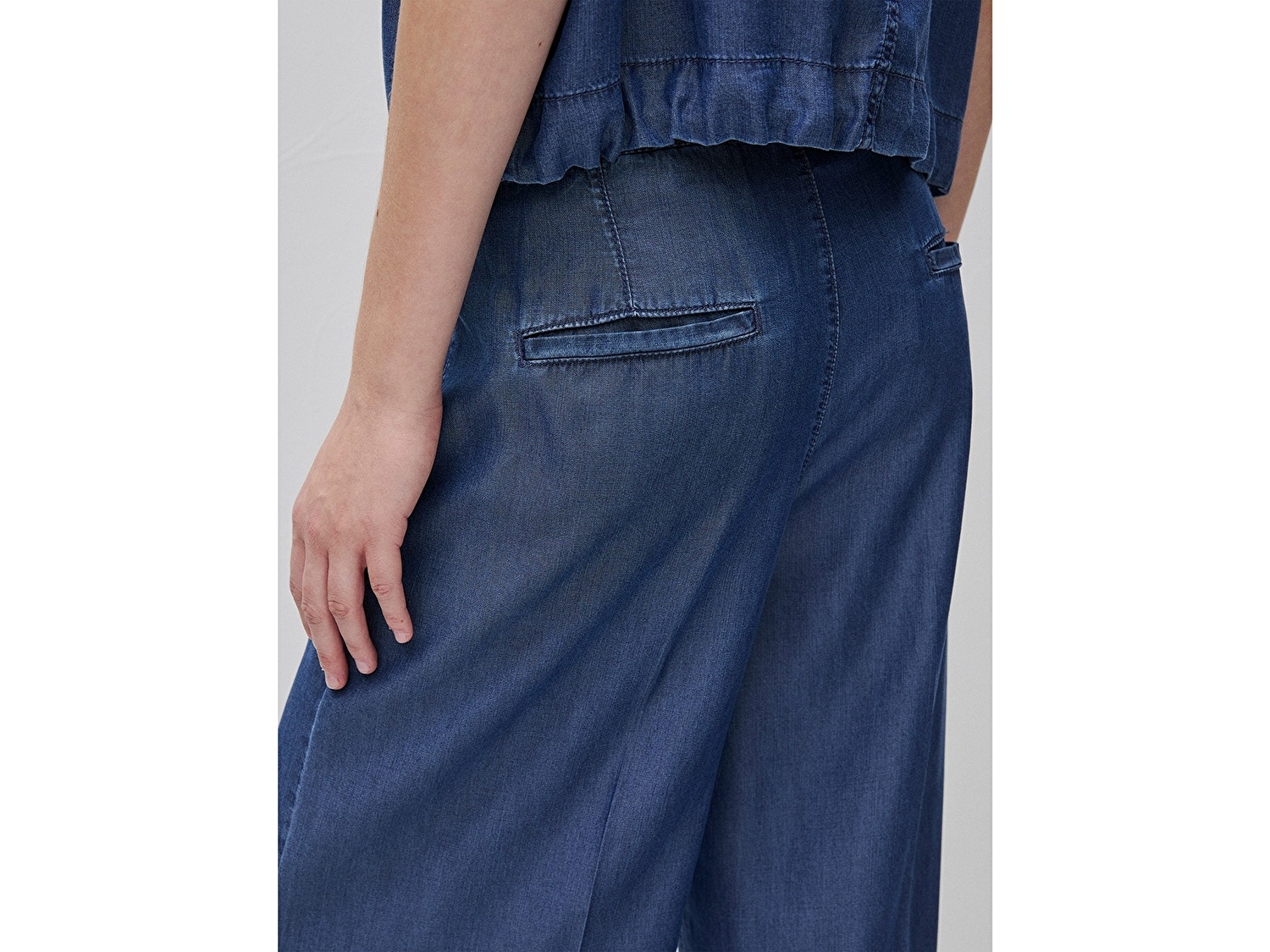 Benetton Kadın Mavi Bol Paça Cepli Denim Pantolon