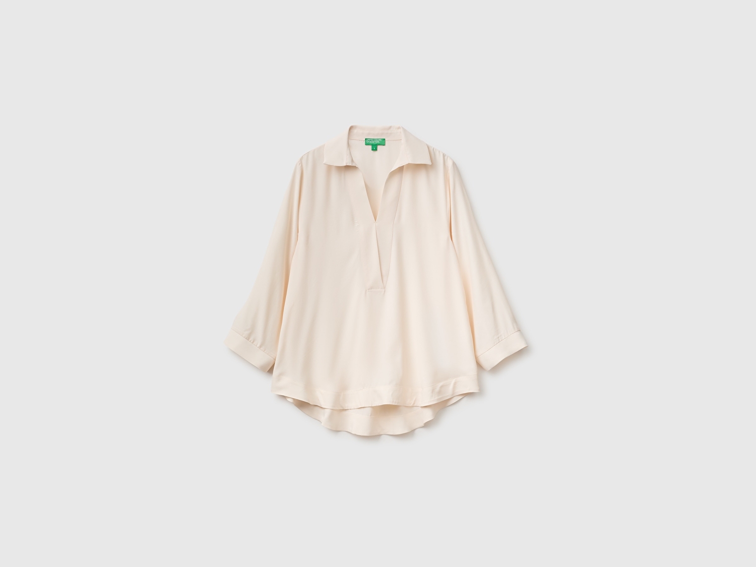 Benetton Kadın Krem Yumuşak Dokulu Polo Yaka Uzun Kollu Bluz