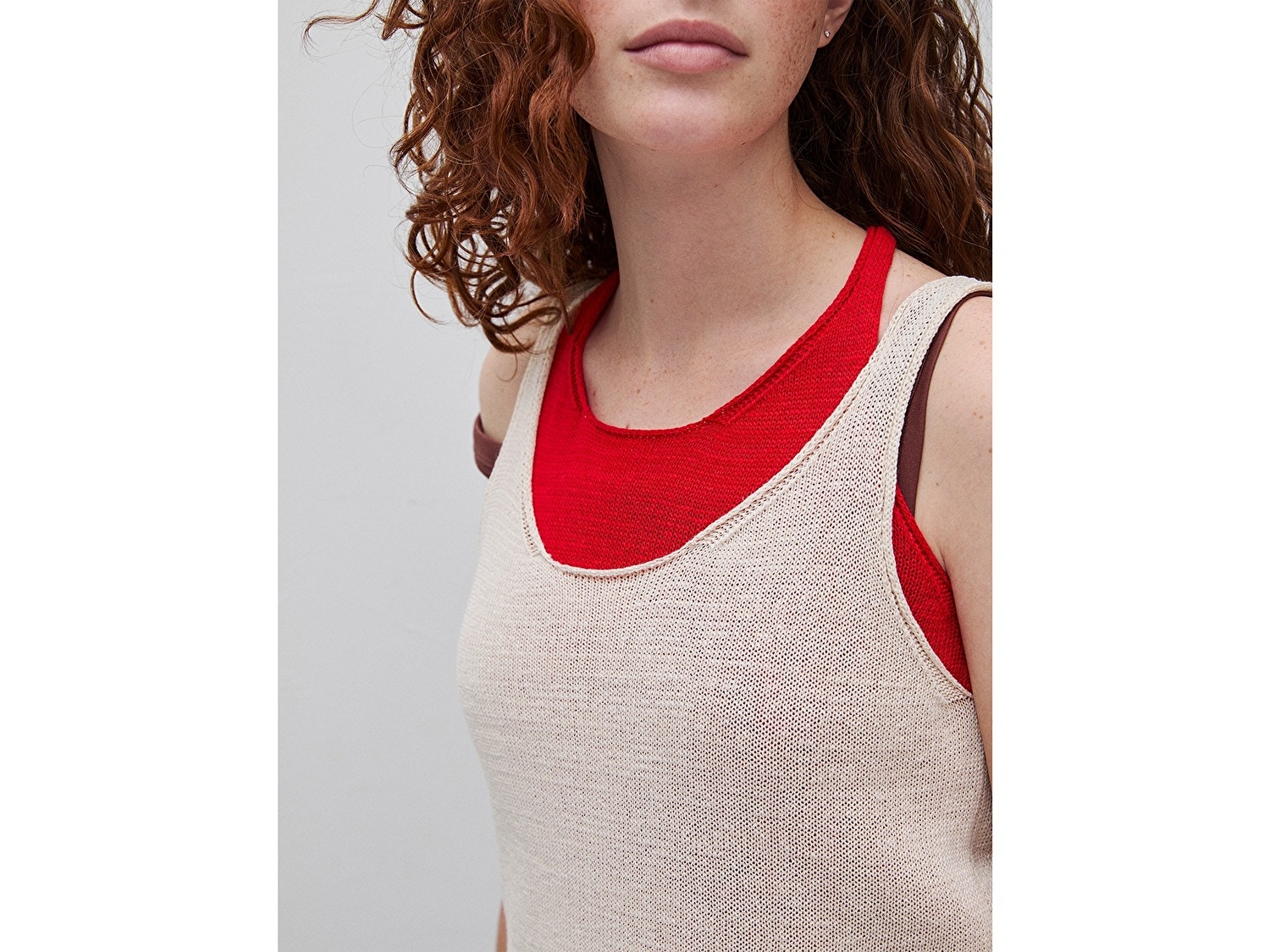 Benetton Kadın Taş Pamuk Keten Karışımlı Kıvrık Kenarlı Regular Fit Atlet