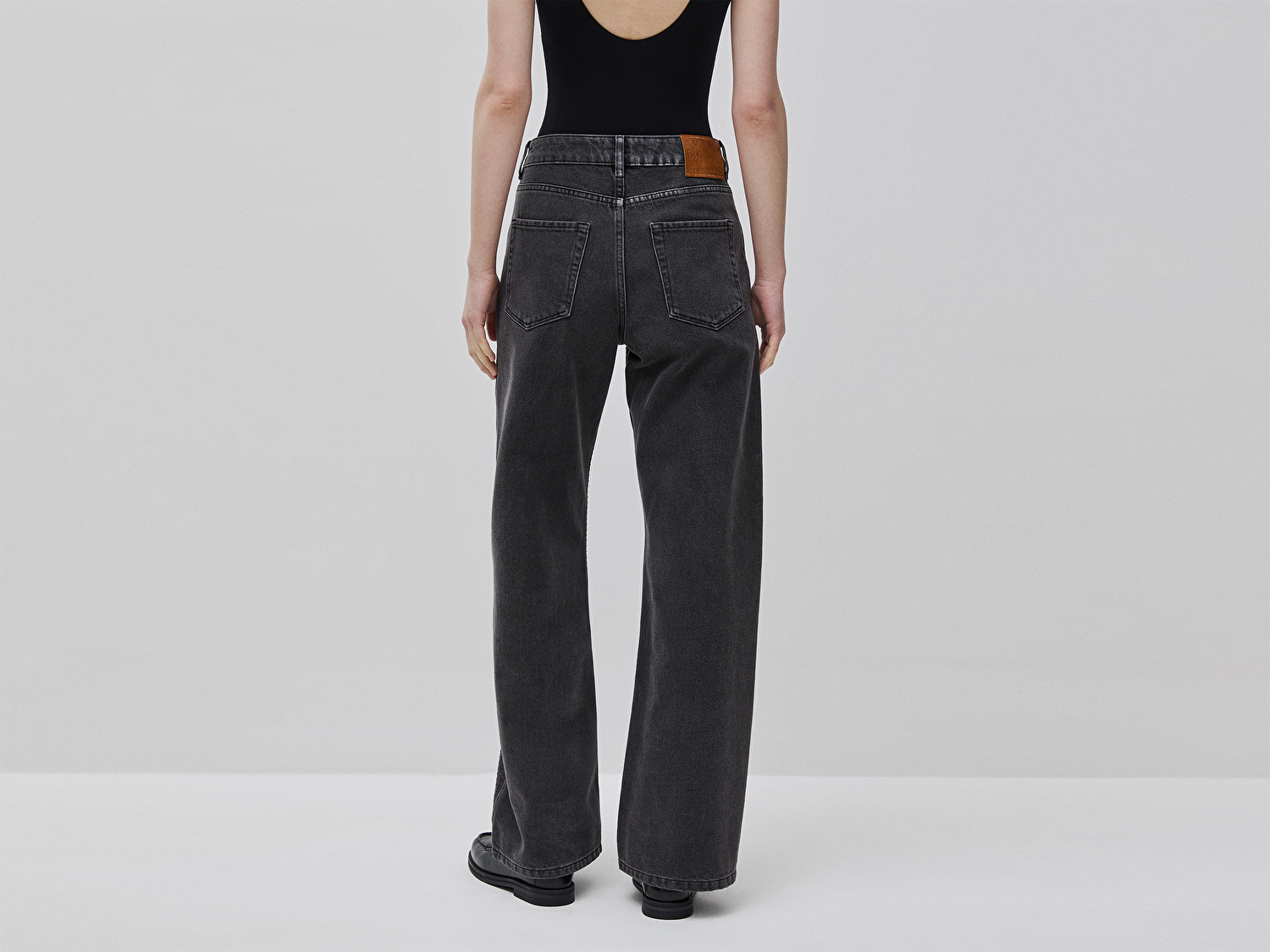 Benetton Kadın Siyah %100 Pamuk 5 Cepli Wide Fit Denim Pantolon