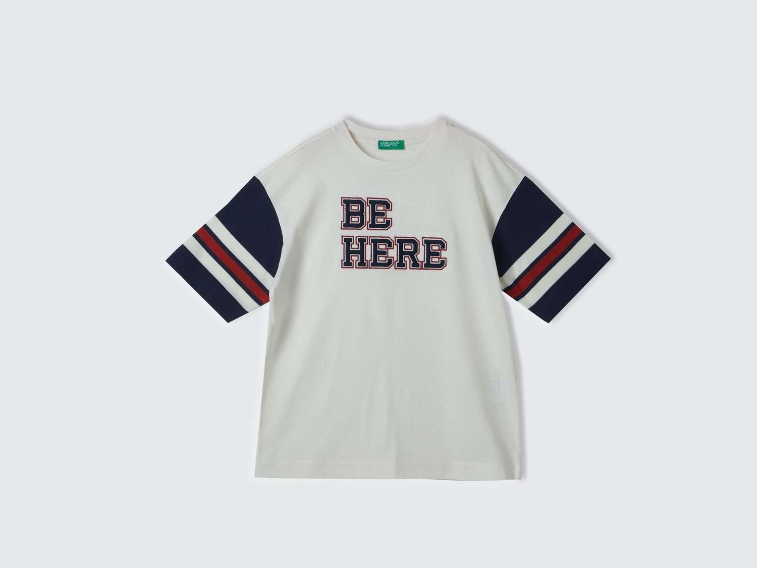 Benetton Erkek Çocuk Krem Önü İşlemeli Kontrast Renkli Oversize T-Shirt