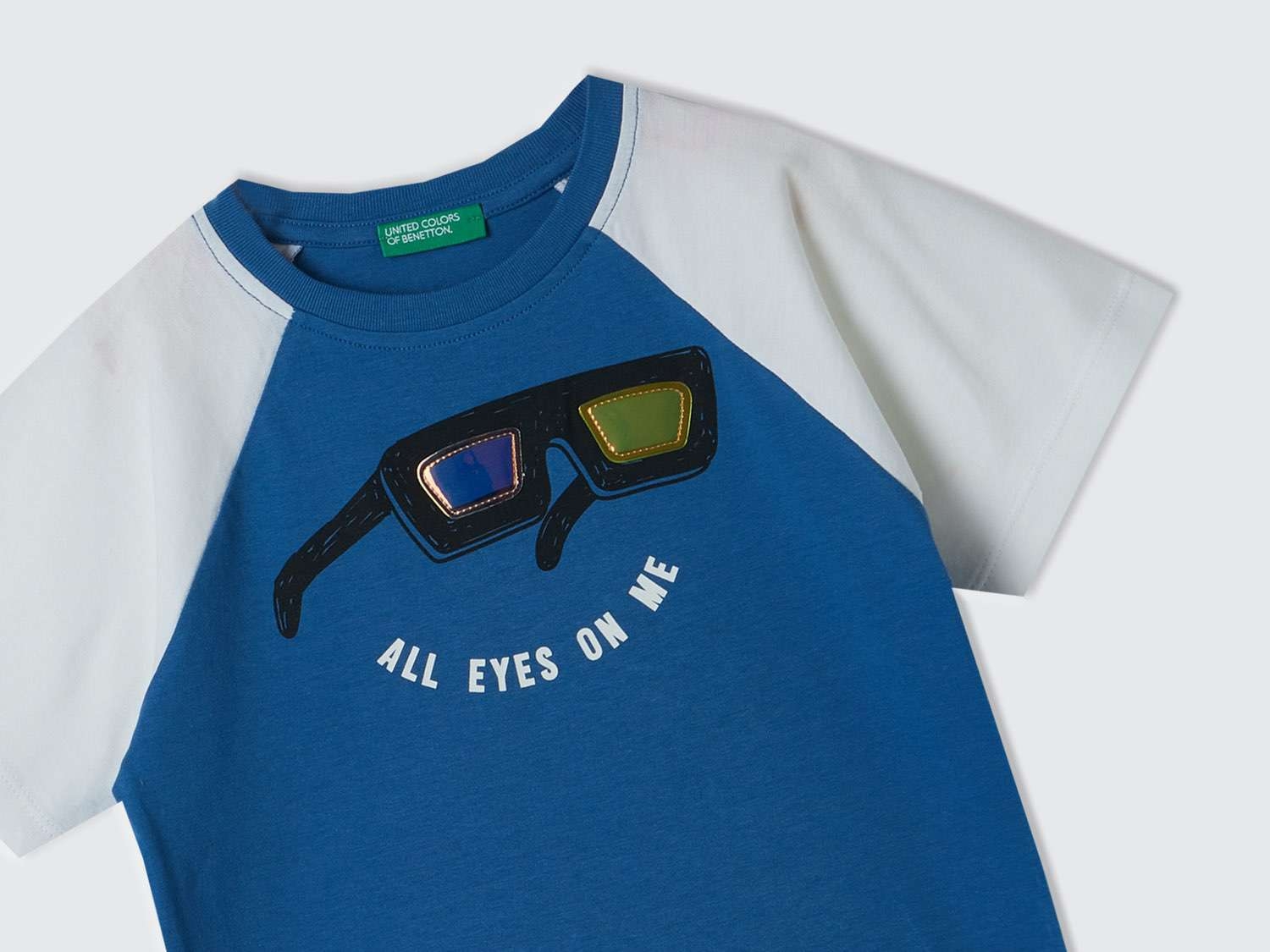Benetton Erkek Çocuk Saks Mavi Önü Aplikeli Blok Renkli Reglan Kol Bisiklet Yaka T-Shirt