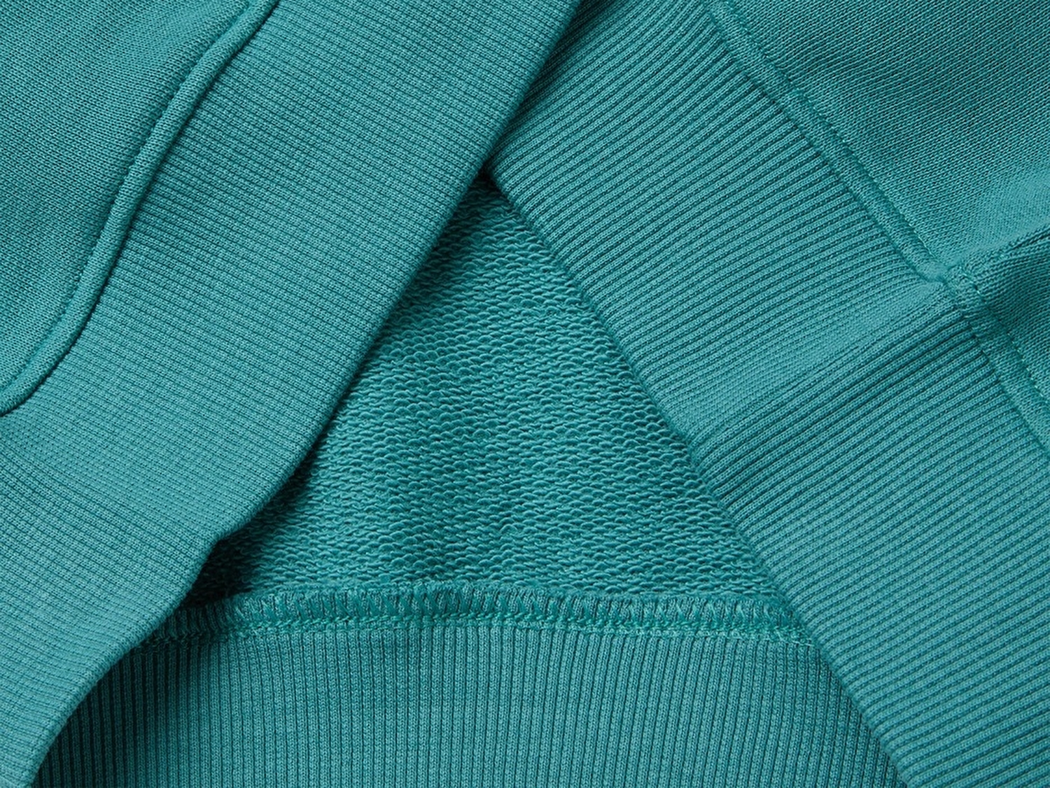 Benetton Erkek Çocuk Petrol Yeşili Önü İşlemeli Ribanalı Reglan Kollu Bisiklet Yaka Sweatshirt