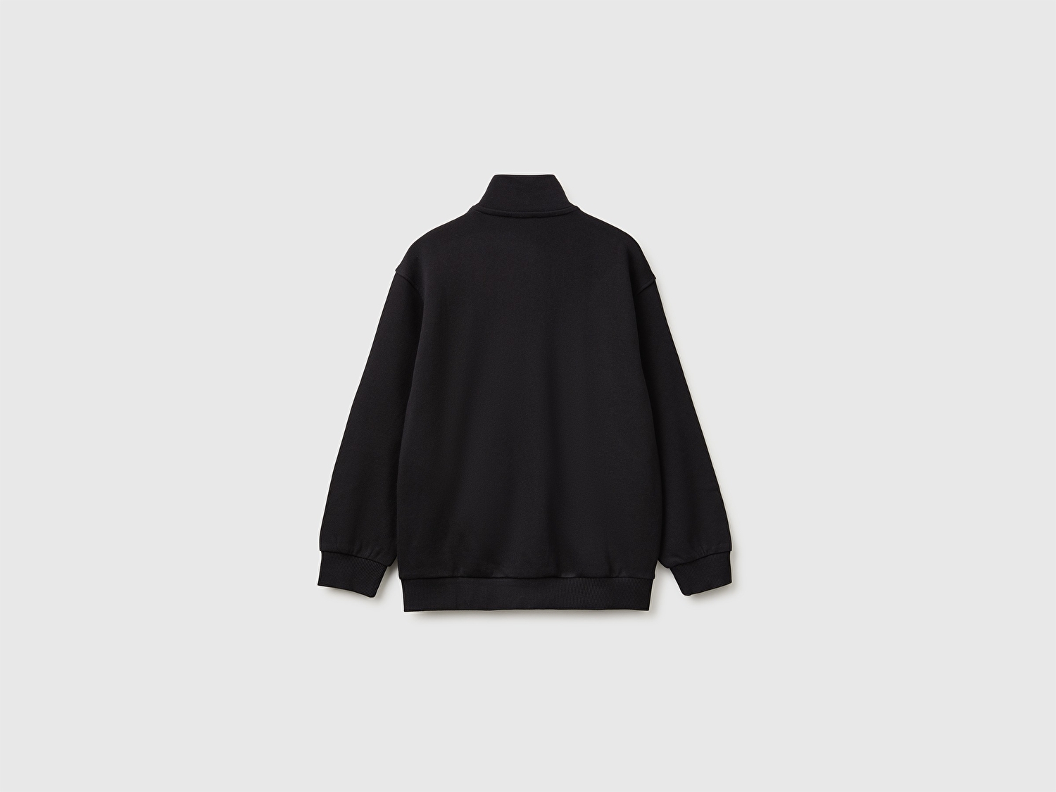 Benetton Erkek Çocuk Siyah Önü İşlemeli Ribanalı Cepli Fermuarlı Dik Yaka Sweatshirt