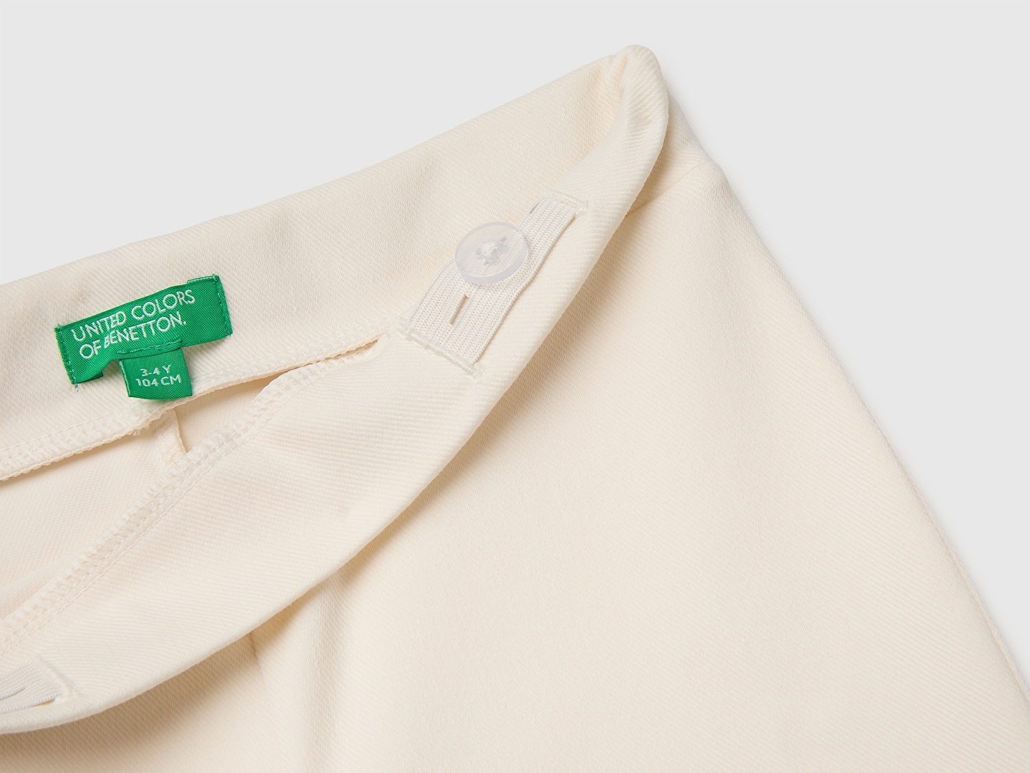 Benetton Kız Bebek Ekru Arka Logo İşlemeli Düz Paça Pantolon