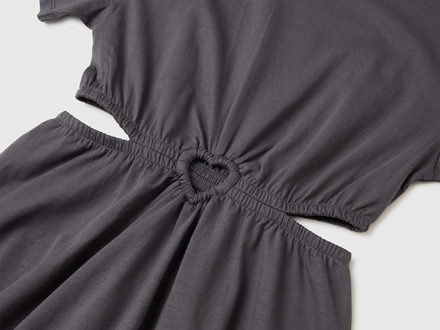 Benetton Kız Çocuk Koyu Kahverengi Beli Kalp Detaylı Kısa Kollu Elbise