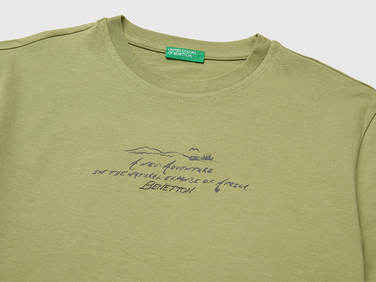 Benetton Erkek Çocuk Haki Önü Baskılı Arkası İşlemeli Bisiklet Yaka T-Shirt