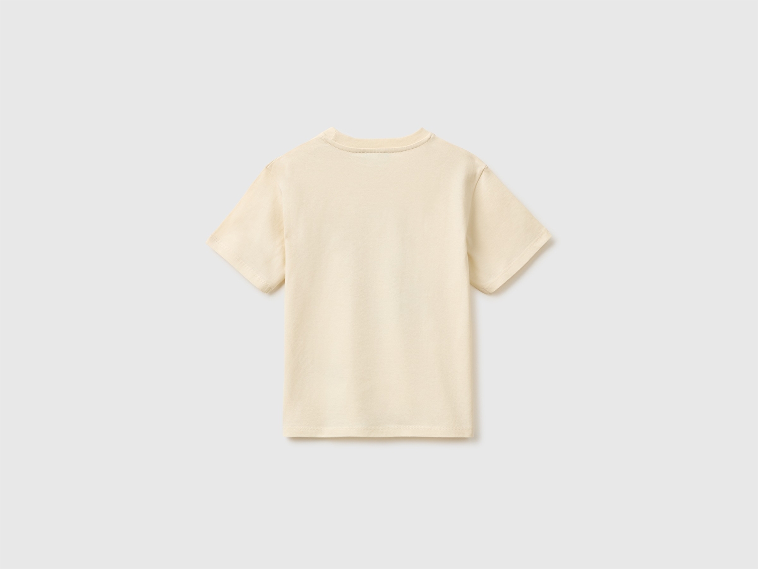 Benetton Erkek Bebek Krem Baskı ve Aplike Detaylı Bisiklet Yaka T-Shirt
