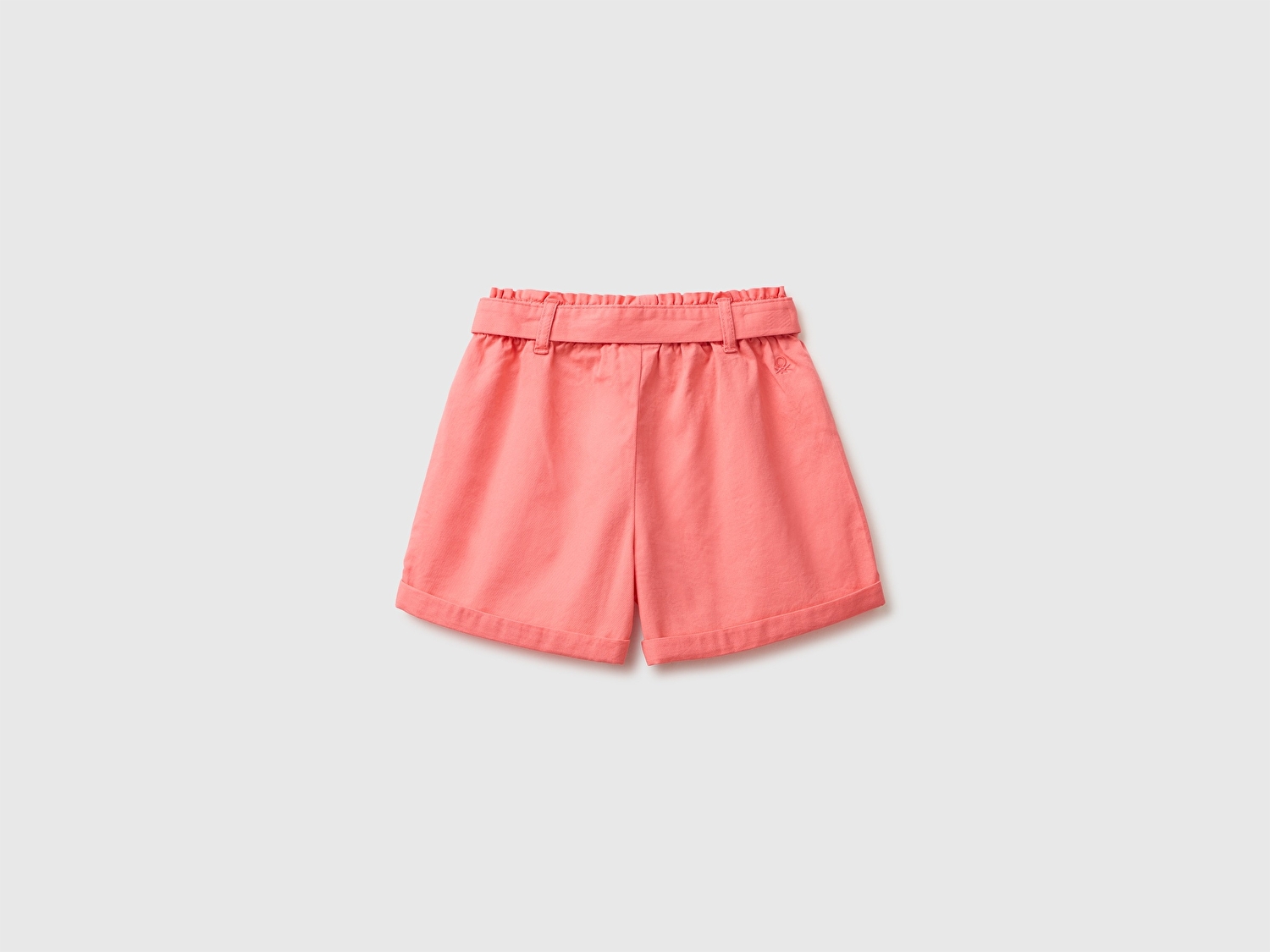 Benetton Kız Bebek Mercan Arkası Logo İşleme Detaylı Sahte Fermuarlı Şort