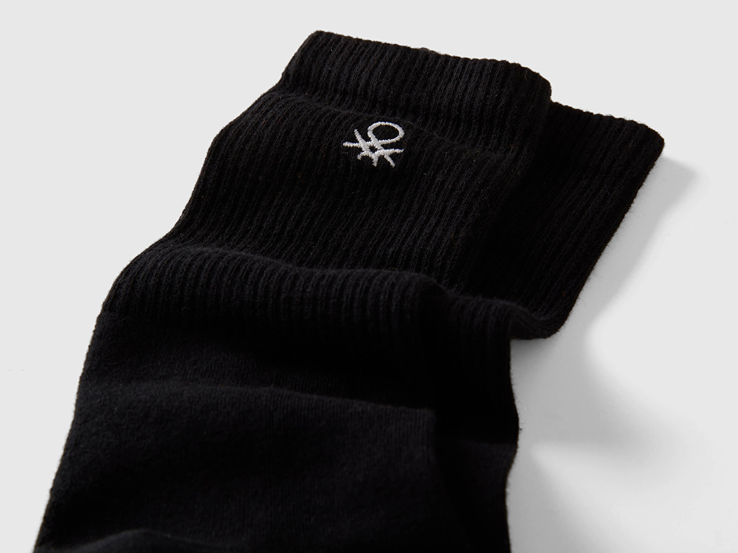 Benetton Unisex Siyah Pamuk Karışımlı Logo İşlemeli Uzun Soket Çorap