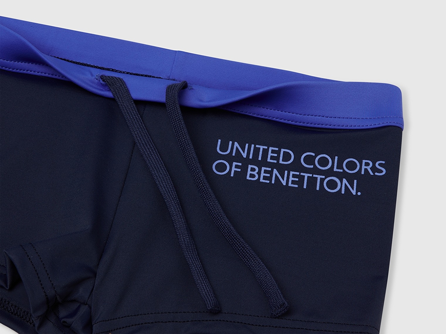 Benetton Erkek Çocuk Lacivert Çift Renkli Beli İp Detaylı Deniz Şortu