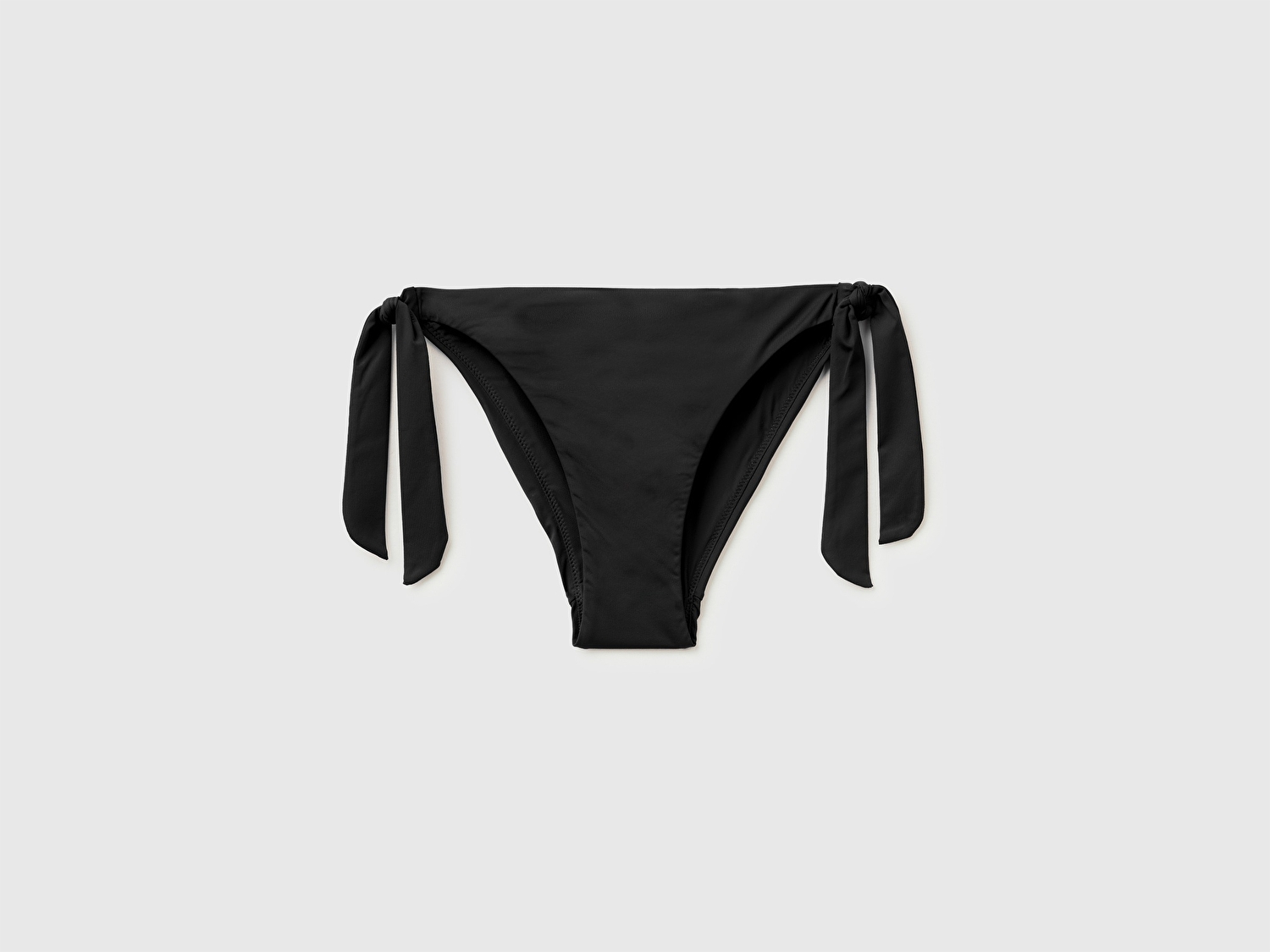 Benetton Kadın Siyah Yanları Fiyonk Detaylı Bikini Altı