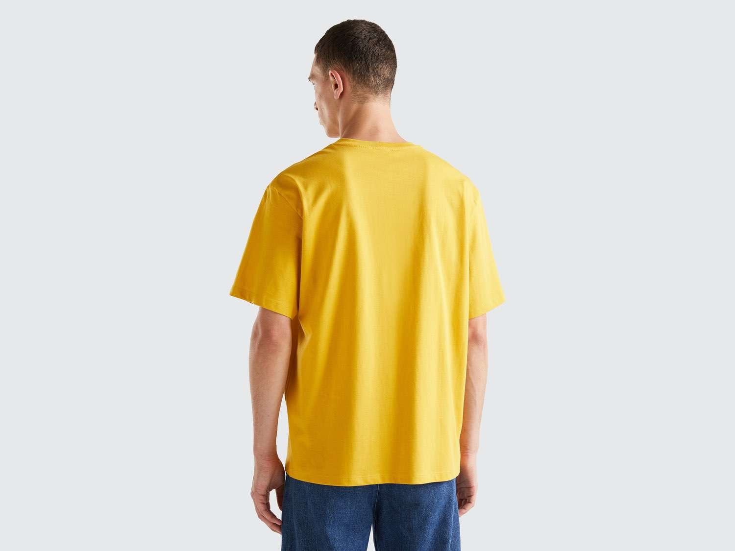 Benetton Erkek Hardal %100 Koton Slogan Baskılı T-Shirt