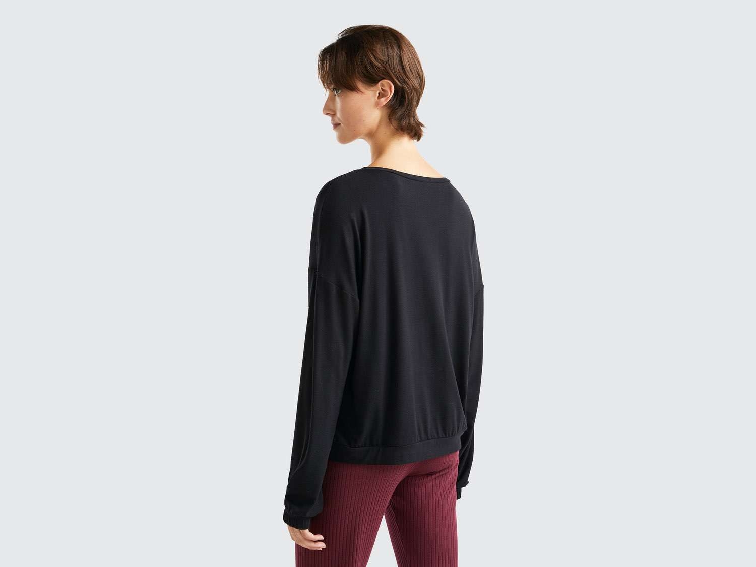 Benetton Kadın Siyah Etiket Detaylı Sweatshirt