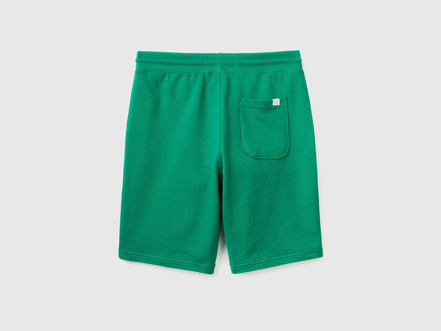 Benetton Erkek Koyu Yeşil %100 Pamuk Logo Detaylı Beli Lastikli Bermuda Şort