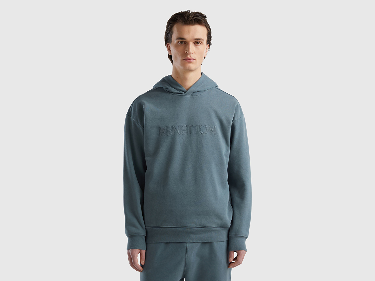 Benetton Erkek Füme Pamuk Karışımlı Önü Logo Baskılı Kapüşonlu Sweatshirt