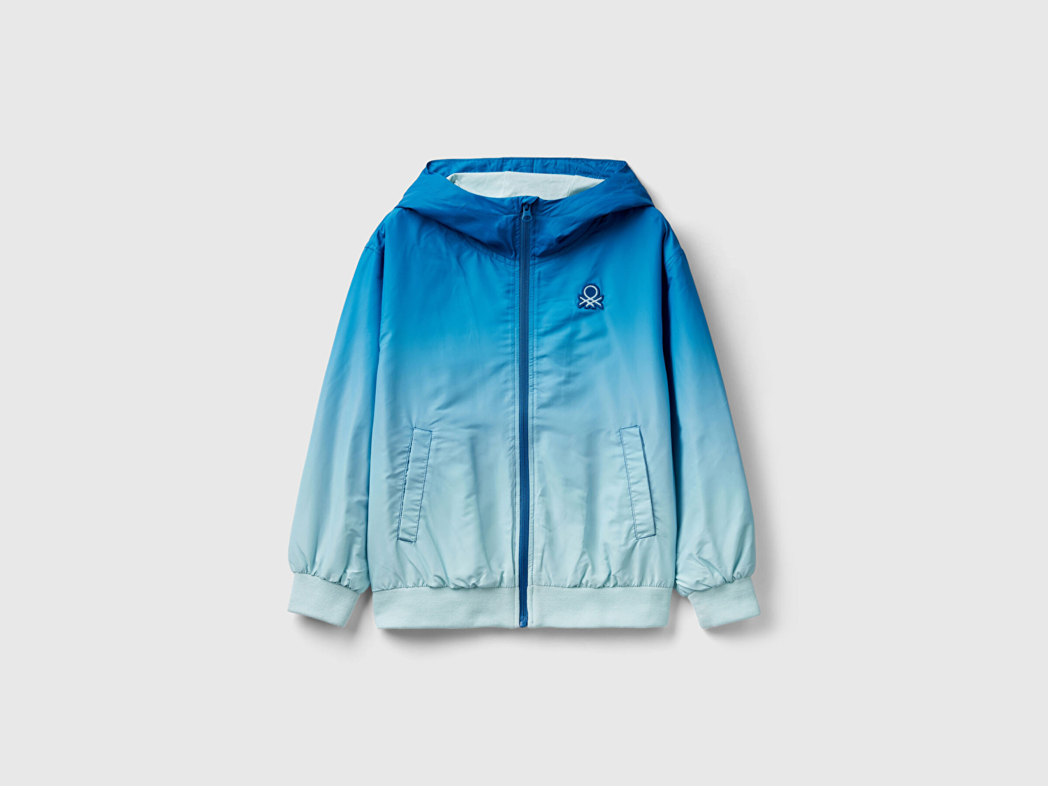 Benetton Erkek Çocuk Mavi Jersey Astarlı Logolu Degrade Yağmurluk